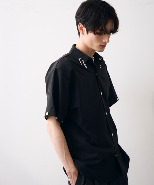Shoowtime(ショウタイム)の「2-Way tech black shirt / 2ウェイテックブラックシャツ(シャツ/ブラウス・メンズ・ブラック・MEDIUM/LARGE/X-LARGE)」の9枚目の写真