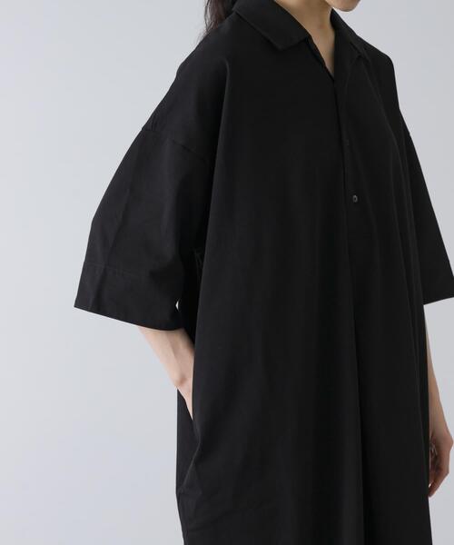 かぐれ（カグレ）の「『2サイズ展開』オープンカラーカットワンピース（ワンピース・レディース・ネイビー/ブラック・1/0）」の3枚目の写真