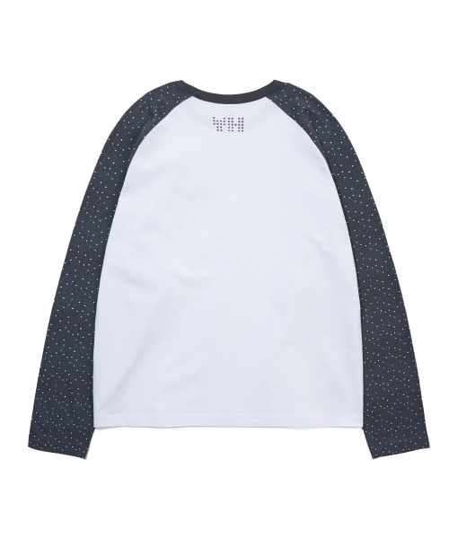 YOUHEE(ユヒ)の「STAR RAGLAN LONG SLEEVE_BLACK(Tシャツ/カットソー・レディース・その他・FREE)」の4枚目の写真
