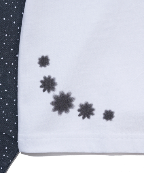 YOUHEE(ユヒ)の「STAR RAGLAN LONG SLEEVE_BLACK(Tシャツ/カットソー・レディース・その他・FREE)」の7枚目の写真