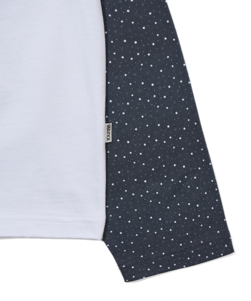 YOUHEE(ユヒ)の「STAR RAGLAN LONG SLEEVE_BLACK(Tシャツ/カットソー・レディース・その他・FREE)」の8枚目の写真