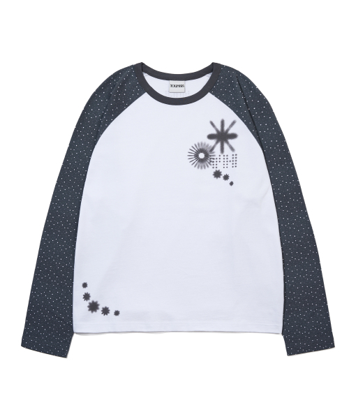 YOUHEE(ユヒ)の「STAR RAGLAN LONG SLEEVE_BLACK(Tシャツ/カットソー・レディース・その他・FREE)」の10枚目の写真