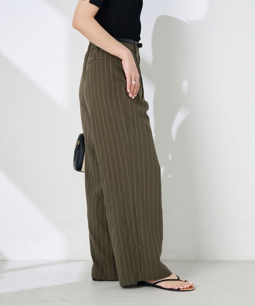 NOLLEY’S Sophi(ノーリーズソフィ)の「ウォッシャブルストライプタックパンツ(その他パンツ・レディース・カーキ/ホワイト系その他4・38/36/34)」の14枚目の写真