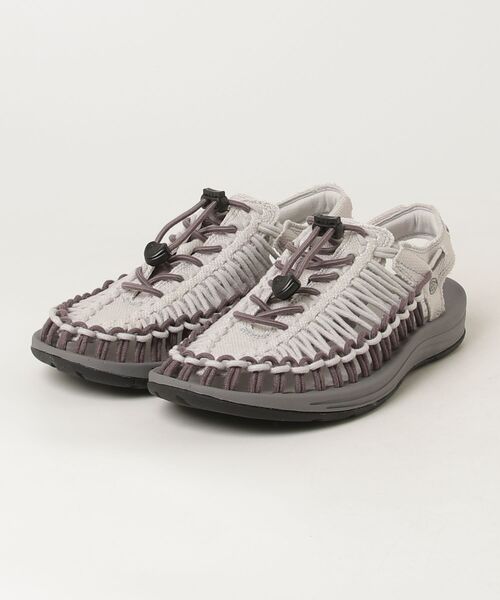 KEEN（キーン）の「UNEEK CANVAS / ユニークキャンバス  / メンズ スニーカーサンダル（サンダル・レディース・ライトグレー系・25cm/25.5cm/26cm/26.5cm/27cm/27.5cm/28cm/28.5cm/29cm/30cm）」の4枚目の写真