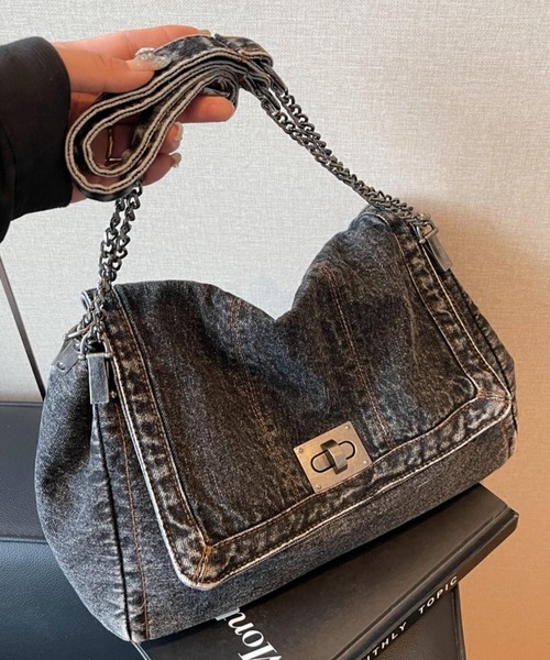 LETee(レティー)の「ヴィンテージライクな風合いが魅力◎デニムショルダーバッグ(ショルダーバッグ・レディース・サックスブルー/ブラック/ブルー・FREE)」の7枚目の写真