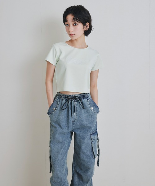REDYAZEL(レディアゼル)の「カリグラフィーロゴエンブロイダリークロップドTシャツ(Tシャツ/カットソー・レディース・ブラック/ホワイト/ベージュ/ミント・FREE)」の20枚目の写真
