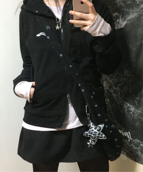 TANSANMAGNESIUM(タンサン マグネシウム)の「リンガーフードジップアップ無地(ブラック)(パーカー・レディース・その他・MENS/WOMENS)」の3枚目の写真