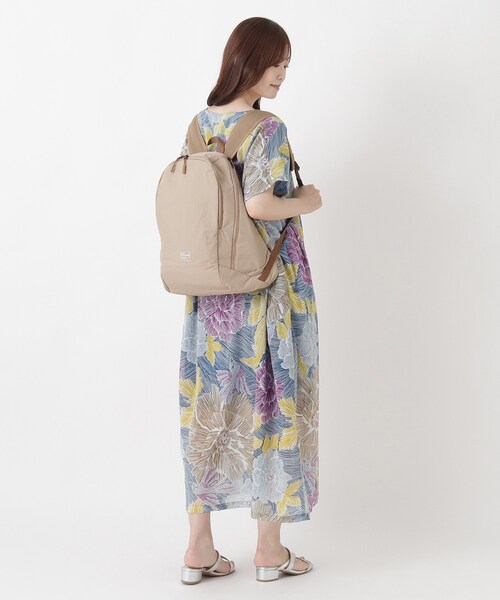 one'sterrace(ワンズテラス)の「【A4可】anello ムレしらずデイパック(バックパック/リュック・レディース・ブラック系8/グレー系4/ベージュ系8・99)」の15枚目の写真