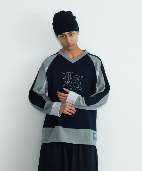XLARGE(エクストララージ)の「LA FOOTBALL L/S SHIRT(Tシャツ/カットソー・メンズ・ブラック/ネイビー/グリーン・S/M/L/XL)」の2枚目の写真