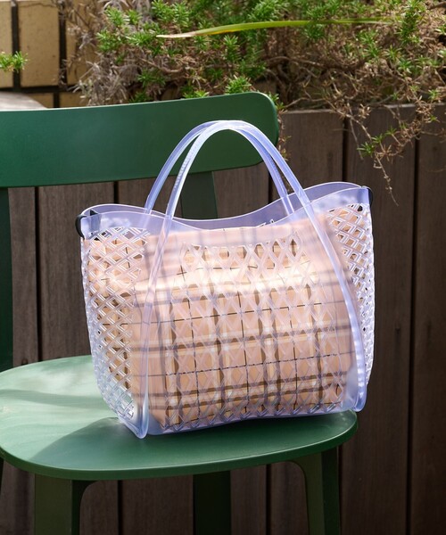 BEAUTY&YOUTH UNITED ARROWS（ビューティーアンドユースユナイテッドアローズ）の「PVC ダイヤモンドカット トートバッグ（トートバッグ・レディース・その他1/ブラック・FREE）」の8枚目の写真