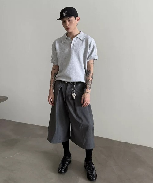 FreeZone(フリーゾーン)の「グレー・ブラック タックワイドクロップドパンツ(チノパンツ・メンズ・ブラック/グレー・LARGE/MEDIUM/SMALL)」の14枚目の写真