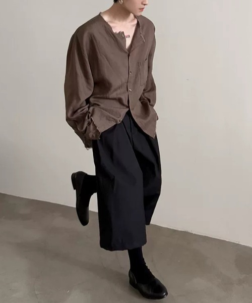 FreeZone(フリーゾーン)の「グレー・ブラック タックワイドクロップドパンツ(チノパンツ・メンズ・ブラック/グレー・LARGE/MEDIUM/SMALL)」の6枚目の写真