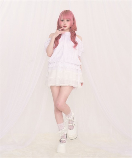 FickleBebe(フィクルベベ)の「リボンオフショルTOPS(シャツ/ブラウス・レディース・ホワイト/ブルー/ピンク/ブラック・FREE)」の7枚目の写真