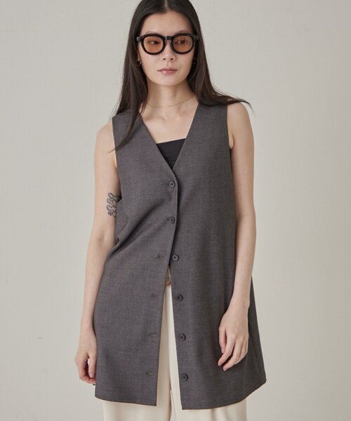 Omekashi(オメカシ)の「≪期間限定10%OFF≫【前後2WAY/ポケット付き】2WAYベスト(ベスト・レディース・ベージュ/グレー・FREE)」の1枚目の写真