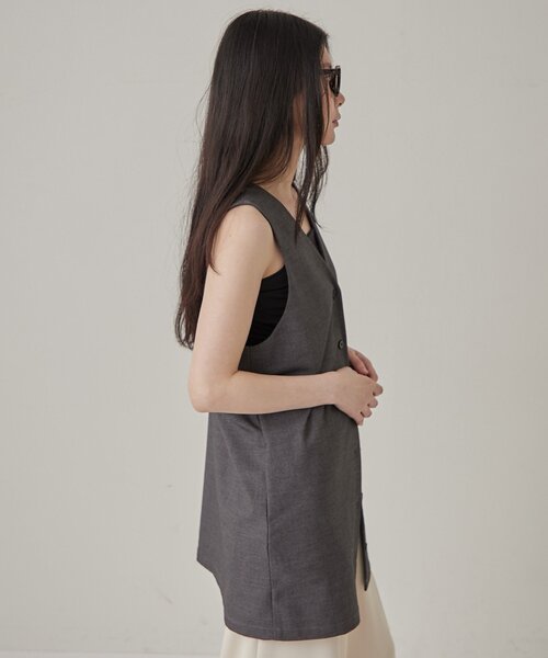 Omekashi(オメカシ)の「≪期間限定10%OFF≫【前後2WAY/ポケット付き】2WAYベスト(ベスト・レディース・ベージュ/グレー・FREE)」の7枚目の写真