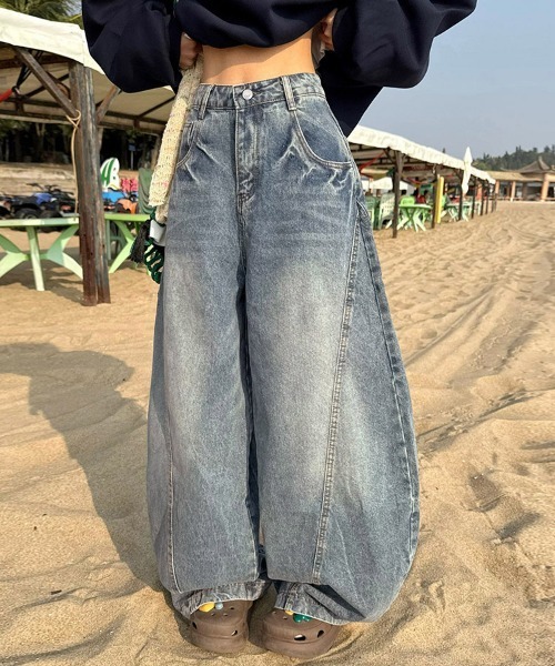 ReRe(リリ)の「ヴィンテージライクカーブワイドデニムパンツ(デニムパンツ・レディース・ブルー・SMALL/LARGE/MEDIUM/X-LARGE)」の1枚目の写真