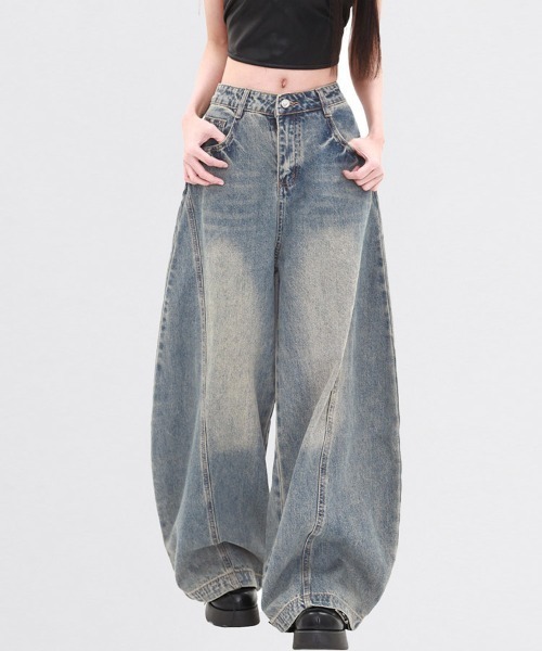 ReRe(リリ)の「ヴィンテージライクカーブワイドデニムパンツ(デニムパンツ・レディース・ブルー・SMALL/LARGE/MEDIUM/X-LARGE)」の4枚目の写真