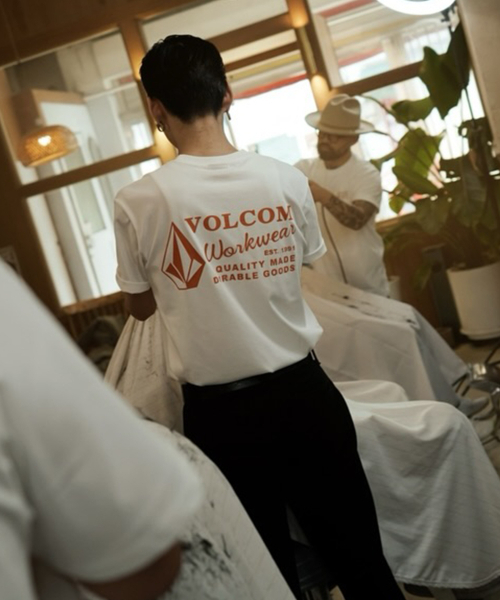 VOLCOM(ボルコム)の「ワークウェアエッセンシャルコンフォートフィット半袖Tシャツ(ホワイト)(Tシャツ/カットソー・レディース・その他・LARGE/X-LARGE/SMALL/MEDIUM)」の11枚目の写真
