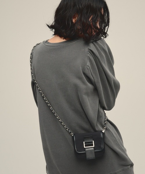 eL(エル)の「【eL】Chain Waist Pouch/1070211(ショルダーバッグ・レディース・ブラック/カーキ・FREE)」の2枚目の写真