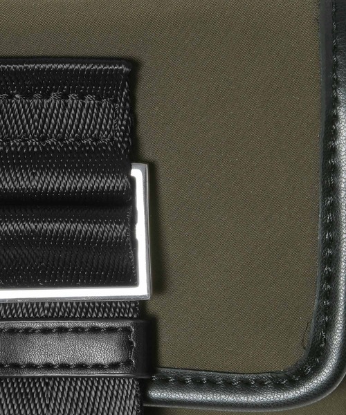 eL(エル)の「【eL】Chain Waist Pouch/1070211(ショルダーバッグ・レディース・ブラック/カーキ・FREE)」の14枚目の写真