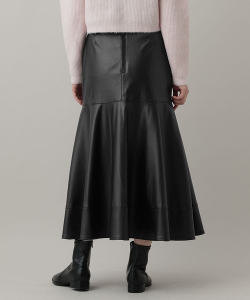A part by（アパートバイ）の「フェイクレザーキリカエフレアスカート（スカート・レディース・ブラウン/ブラック・SMALL/MEDIUM）」の7枚目の写真