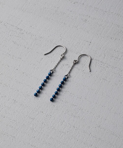and cloud（アンドクラウド）の「Ink Ball Chain Long Pierce（ピアス（両耳用）・レディース・ブルー・FREE）」の2枚目の写真