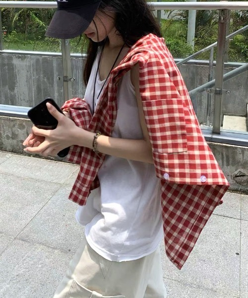 Vipoa(ヴィポア)の「Over vintage check shirt(シャツ/ブラウス・レディース・レッド・FREE)」の4枚目の写真