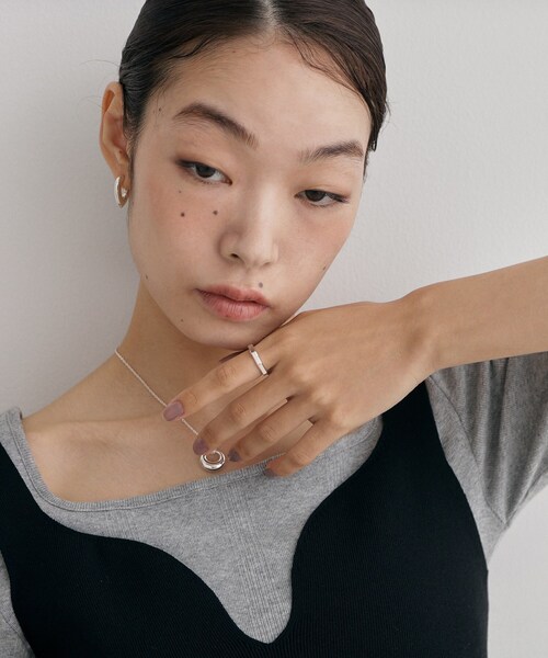 COCOSHNIK ONKITSCH(ココシュニックオンキッチュ)の「シルバー トラペーズオクタゴンリング(リング・レディース・クリア・14/12/10)」の6枚目の写真
