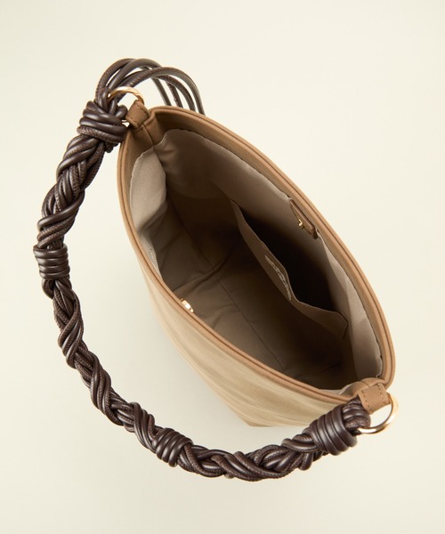 LE VERNIS(ル・ベルニ)の「LE VERNIS(ル・ベルニ)Woven handle bag(ハンドバッグ・レディース・ブラウン/ブラック・FREE)」の5枚目の写真