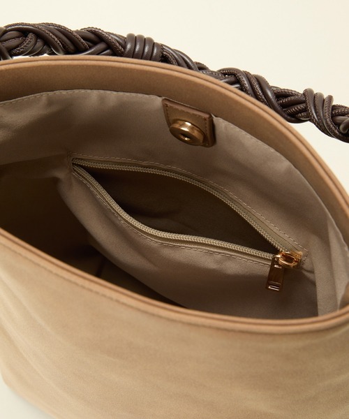 LE VERNIS(ル・ベルニ)の「LE VERNIS(ル・ベルニ)Woven handle bag(ハンドバッグ・レディース・ブラウン/ブラック・FREE)」の8枚目の写真