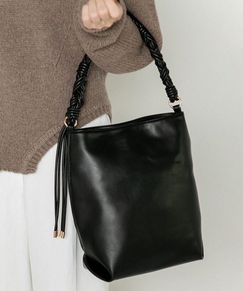 LE VERNIS(ル・ベルニ)の「LE VERNIS(ル・ベルニ)Woven handle bag(ハンドバッグ・レディース・ブラウン/ブラック・FREE)」の15枚目の写真