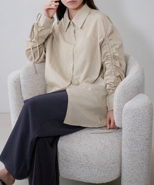 on:nue（オンニュ）の「【on:nue】袖シャーリングドロストリボンシャツ /26-27 AW COLLECTION（シャツ/ブラウス・レディース・チャコールグレー/ブラウン/ベージュ・FREE）」の12枚目の写真