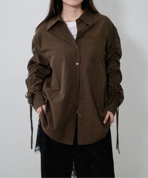 on:nue（オンニュ）の「【on:nue】袖シャーリングドロストリボンシャツ /26-27 AW COLLECTION（シャツ/ブラウス・レディース・チャコールグレー/ブラウン/ベージュ・FREE）」の19枚目の写真