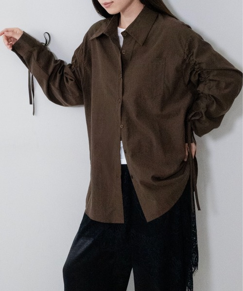 on:nue（オンニュ）の「【on:nue】袖シャーリングドロストリボンシャツ /26-27 AW COLLECTION（シャツ/ブラウス・レディース・チャコールグレー/ブラウン/ベージュ・FREE）」の22枚目の写真