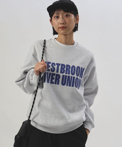 FFEIN（フェイン）の「【FFEIN(フェイン)】ヘビーウエイト2段ロゴスウェット / スウェット クルーネック ロゴ刺繍 裏起毛 ユニセックス（スウェット・メンズ・アッシュグレー/ブラック/バーガンディー/ダークネイビー・LARGE/MEDIUM/SMALL）」の3枚目の写真