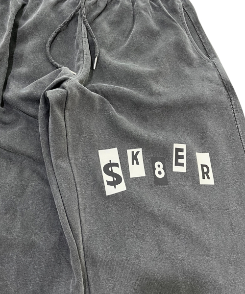 SK8ER ROCK(スケーターロック)の「Holy Sk8 ピグメントスウェットパンツ(チャコール)(スウェットパンツ・メンズ・その他・MEDIUM/LARGE)」の4枚目の写真