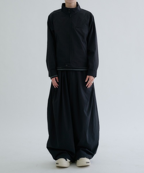 EPNK(イーピーエヌケー)の「Matte-Shell Wide Pants / マットシェルワイドパンツ(その他パンツ・メンズ・ブラック/チャコールグレー/サンドベージュ・LARGE/SMALL/MEDIUM)」の12枚目の写真