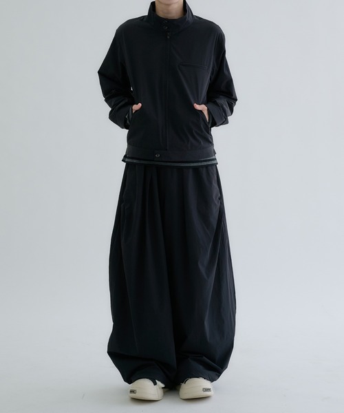 EPNK(イーピーエヌケー)の「Matte-Shell Wide Pants / マットシェルワイドパンツ(その他パンツ・メンズ・ブラック/チャコールグレー/サンドベージュ・LARGE/SMALL/MEDIUM)」の13枚目の写真