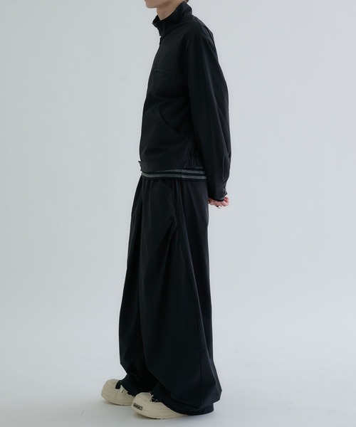 EPNK(イーピーエヌケー)の「Matte-Shell Wide Pants / マットシェルワイドパンツ(その他パンツ・メンズ・ブラック/チャコールグレー/サンドベージュ・LARGE/SMALL/MEDIUM)」の15枚目の写真