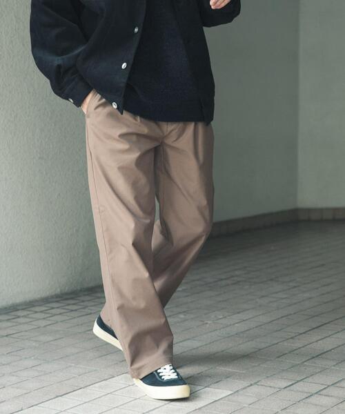 ITEMS URBANRESEARCH(アイテムズ アーバンリサーチ)の「SHADOW STRIPEセミワイドトラウザー(その他パンツ・メンズ・オリーブ/ブルー系その他/モカ・MEDIUM/LARGE)」の2枚目の写真