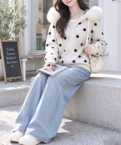 Miniministore(ミニミニストア)の「ドット柄ファーフードニットブルゾン韓国風(ニット/セーター・レディース・ベージュ/アイボリー/ネイビー/グレー・FREE)」の12枚目の写真