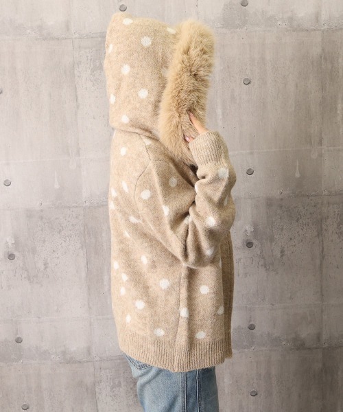 Miniministore(ミニミニストア)の「ドット柄ファーフードニットブルゾン韓国風(ニット/セーター・レディース・ベージュ/アイボリー/ネイビー/グレー・FREE)」の17枚目の写真
