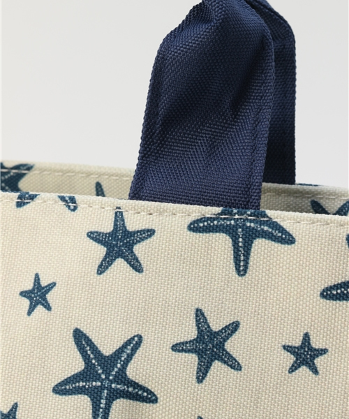 LBC（エルビーシー）の「【Andover Fabrics】 アンドーバーファブリックス トートバッグ （トートバッグ・レディース・ブラック/ホワイト/ネイビー・ONE SIZE）」の6枚目の写真