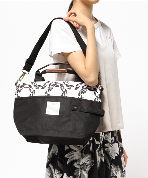 LBC（エルビーシー）の「【Andover Fabrics】 アンドーバーファブリックス トートバッグ （トートバッグ・レディース・ブラック/ホワイト/ネイビー・ONE SIZE）」の10枚目の写真