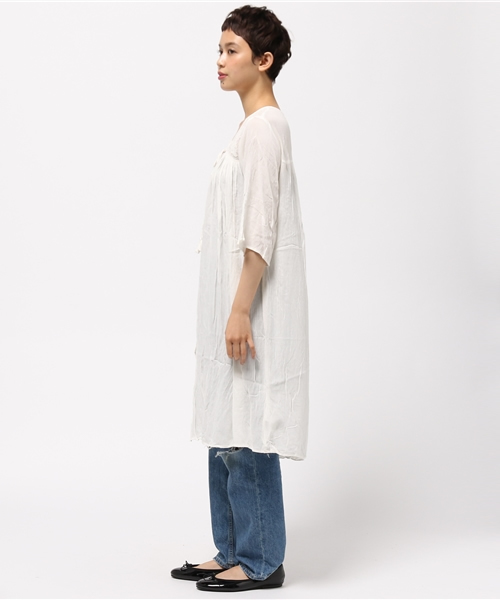 LBC（エルビーシー）の「レーヨンクレープジレ        （ワンピース・レディース・オフホワイト/オリーブ/ダークグレー・MEDIUM）」の4枚目の写真