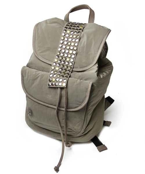 And A（アンドエー）の「トレトレリュック（And A × TRES）（バックパック/リュック・レディース・ブラック/グレー/ブラウン/パープル・FREE）」の3枚目の写真