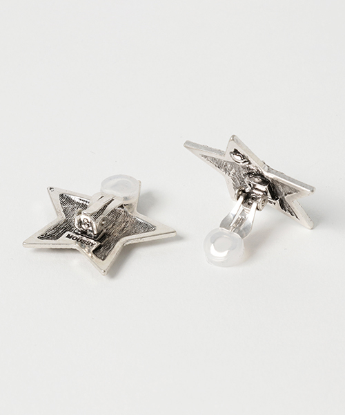 MOUSSY（マウジー）の「DOLLAR STAR EARRING（ピアス（両耳用）・レディース・ゴールド/シルバー・FREE）」の3枚目の写真
