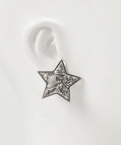MOUSSY（マウジー）の「DOLLAR STAR EARRING（ピアス（両耳用）・レディース・ゴールド/シルバー・FREE）」の4枚目の写真