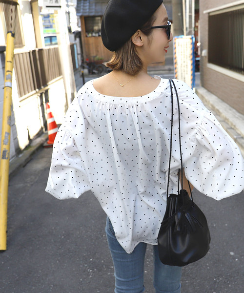 coca（coca）（コカ）の「ドット柄バルーンスリーブキーネックブラウス（シャツ/ブラウス・レディース・ブラック/ホワイト・ONE SIZE）」の5枚目の写真