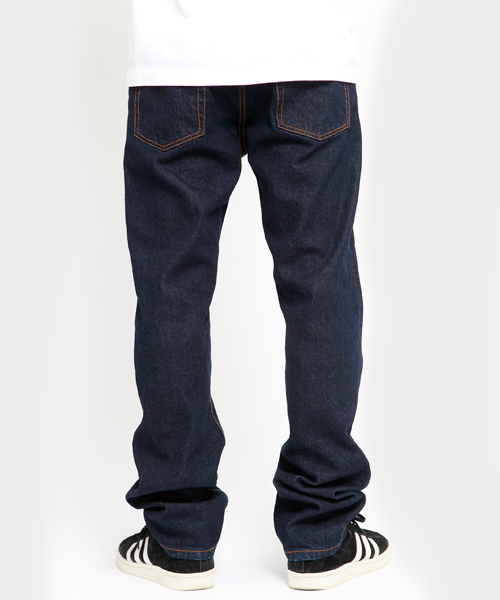 XLARGE（エクストララージ）の「SLIM FIT JEAN（デニムパンツ・メンズ・インディゴブルー・30inch/32inch/34inch/36inch）」の2枚目の写真